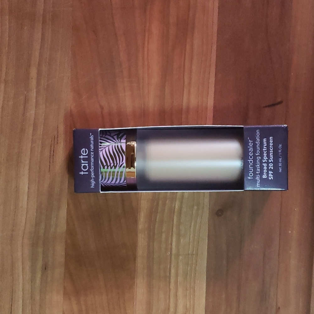 Tarte foundcealer